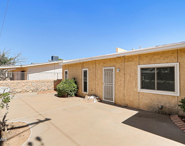 3223 Isla Morada Drive - Photo Thumbnail 19