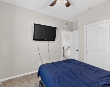 14717 Charles Foster Avenue - Photo Thumbnail 40