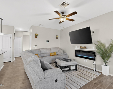 14717 Charles Foster Avenue - Photo Thumbnail 19