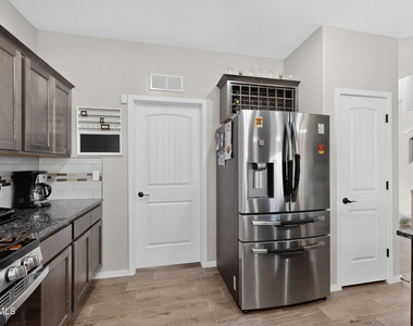 14717 Charles Foster Avenue - Photo Thumbnail 15
