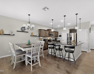 14717 Charles Foster Avenue - Photo Thumbnail 17