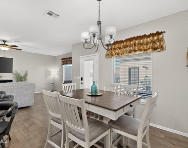 14717 Charles Foster Avenue - Photo Thumbnail 16