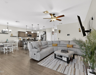 14717 Charles Foster Avenue - Photo Thumbnail 1