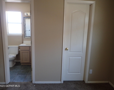 3516 Tierra Plata Drive - Photo Thumbnail 13