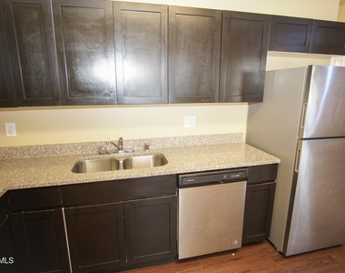 8685 N Loop Drive - Photo Thumbnail 7