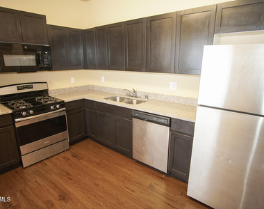 8685 N Loop Drive - Photo Thumbnail 6