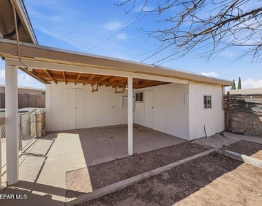 7107 Parkland Drive - Photo Thumbnail 34