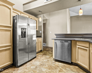 14069 Lago Seco Drive - Photo Thumbnail 33