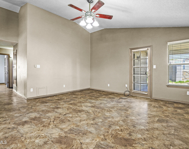 14069 Lago Seco Drive - Photo Thumbnail 10