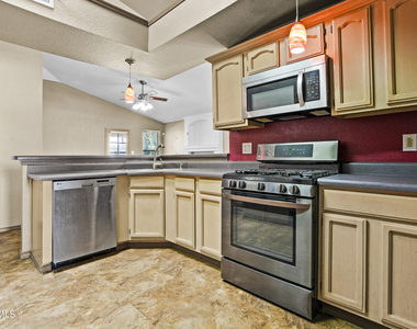 14069 Lago Seco Drive - Photo Thumbnail 30