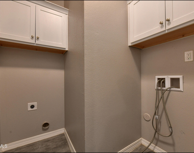 917 Odle Place - Photo Thumbnail 31