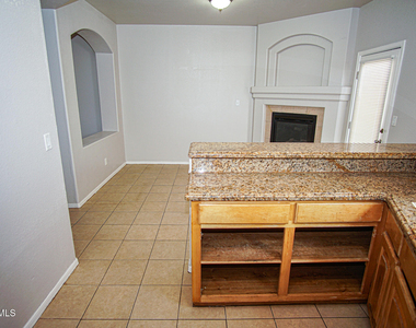 528 Green Village Court - Photo Thumbnail 8