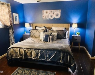 4317 N Stanton Street - Photo Thumbnail 12