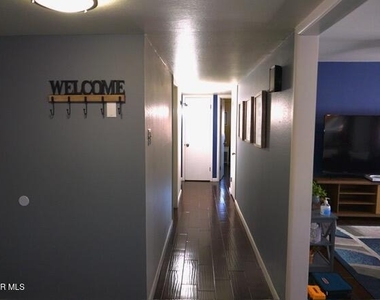 4317 N Stanton Street - Photo Thumbnail 15