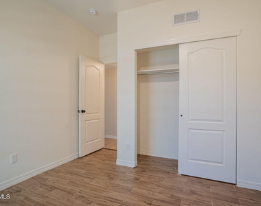 12897 Nidd Avenue - Photo Thumbnail 10