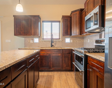 12897 Nidd Avenue - Photo Thumbnail 11