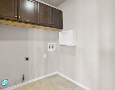 3261 Garden Point Drive - Photo Thumbnail 16
