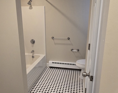 154 Washington Street - Photo Thumbnail 2