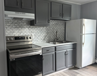231 Main Street - Photo Thumbnail 2
