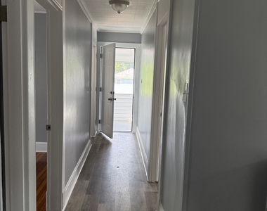 231 Main Street - Photo Thumbnail 12
