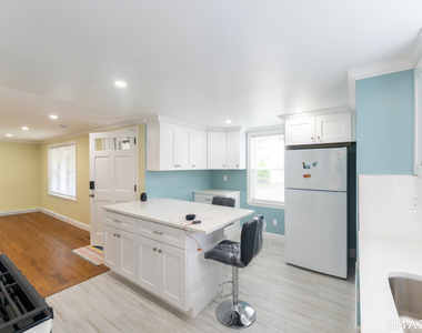 121 Victory Street - Photo Thumbnail 6