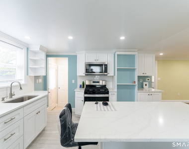121 Victory Street - Photo Thumbnail 4