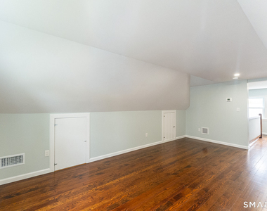 121 Victory Street - Photo Thumbnail 14
