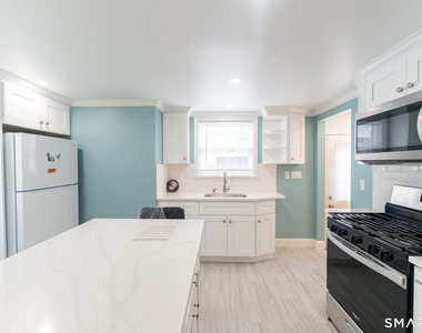 121 Victory Street - Photo Thumbnail 5