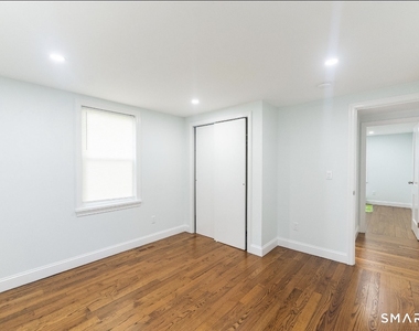 121 Victory Street - Photo Thumbnail 8