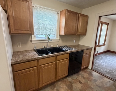 70 Wooster Avenue - Photo Thumbnail 3