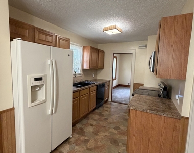70 Wooster Avenue - Photo Thumbnail 2
