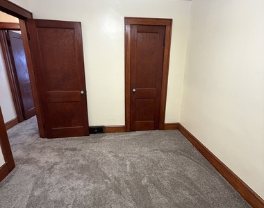 70 Wooster Avenue - Photo Thumbnail 10