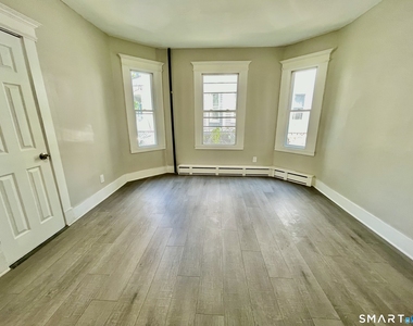 42 Cabot Street - Photo Thumbnail 8