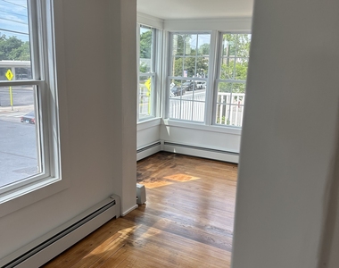 295 Main Street - Photo Thumbnail 6