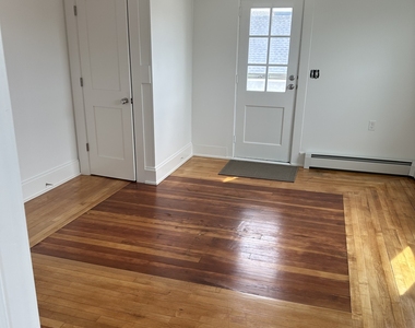 295 Main Street - Photo Thumbnail 3