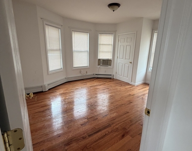 148 Alfred Street - Photo Thumbnail 6