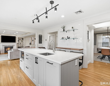 80 Third Avenue - Photo Thumbnail 8