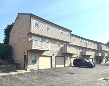 799 Garfield Avenue - Photo Thumbnail 24