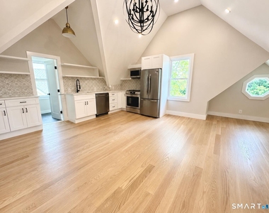 25 Quintard Avenue - Photo Thumbnail 2