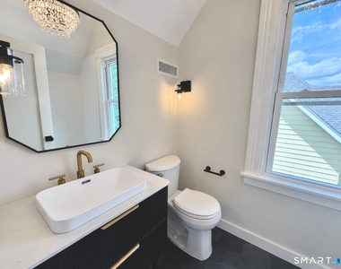 25 Quintard Avenue - Photo Thumbnail 9