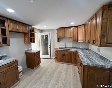 93 White Rock Drive - Photo Thumbnail 6