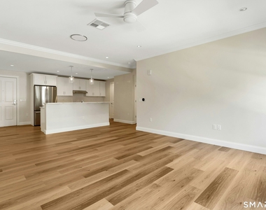 440 Heights Road - Photo Thumbnail 2