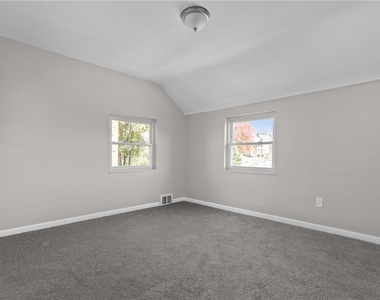 2982 Kestner Avenue - Photo Thumbnail 15