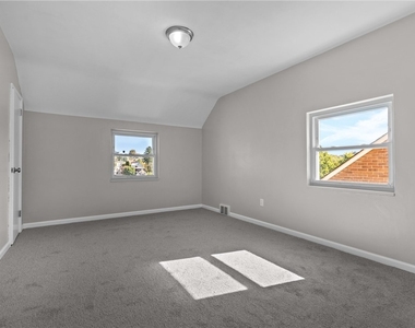 2982 Kestner Avenue - Photo Thumbnail 10