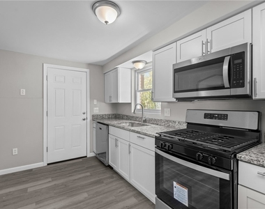 2982 Kestner Avenue - Photo Thumbnail 7