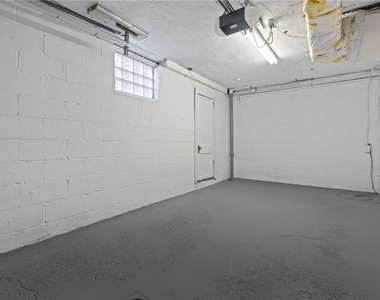 2982 Kestner Avenue - Photo Thumbnail 20