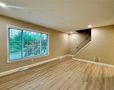2017 Luehm Ave - Photo Thumbnail 6