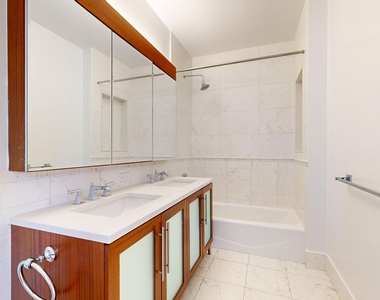 808 Columbus Ave - Photo Thumbnail 4