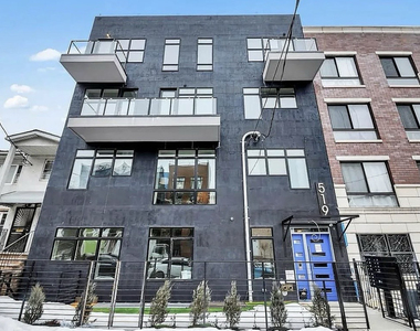 519 Maple Street - Photo Thumbnail 5