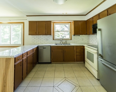 82 Terrace Drive - Photo Thumbnail 5